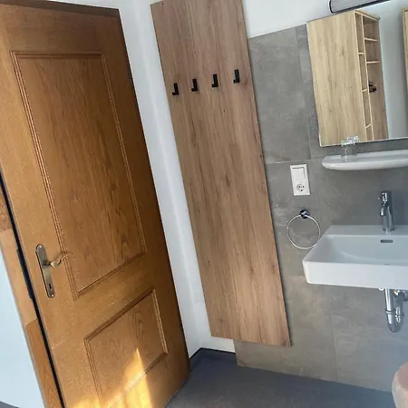 לינה וארוחת בוקר Haus Georg