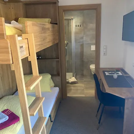 Haus Georg Bed & Breakfast 3*